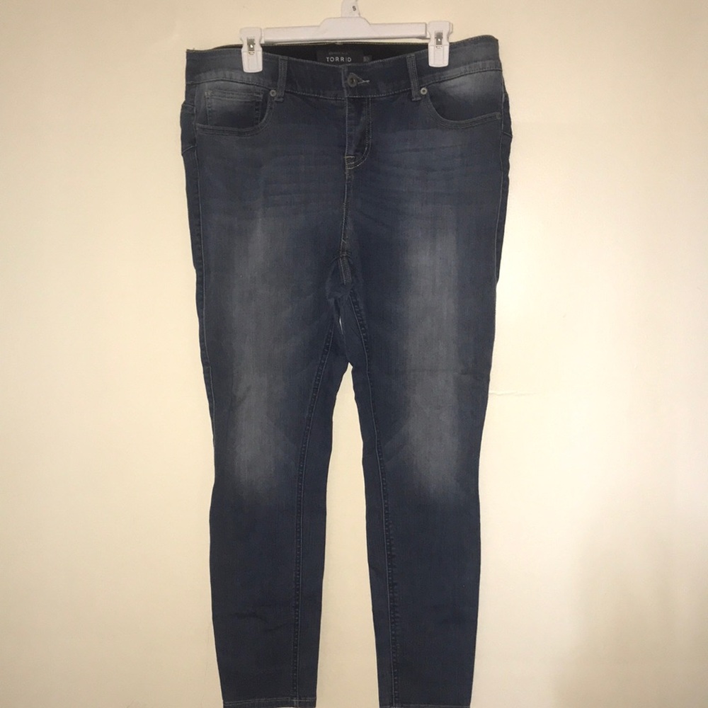 Torrid bombshell skinny jeans